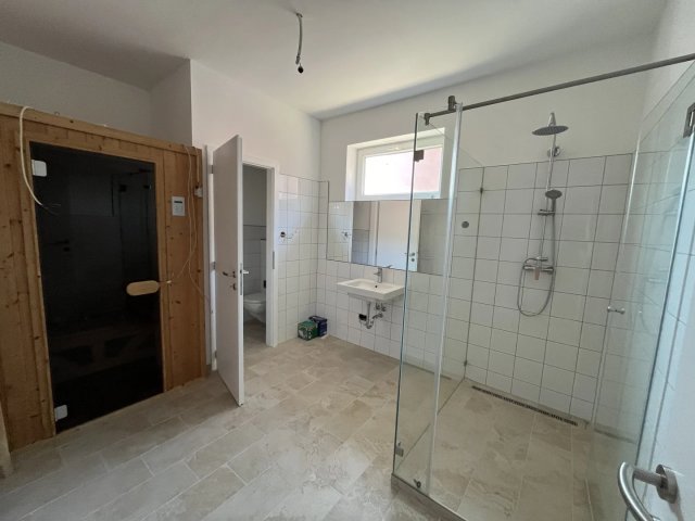 Eladó családi ház, Lövőn 149 M Ft, 6+1 szobás