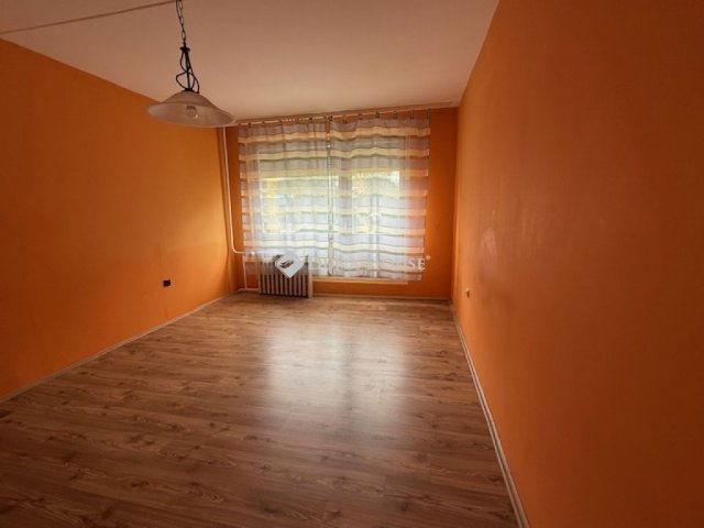 Eladó téglalakás, Pécsett 35.9 M Ft, 2 szobás