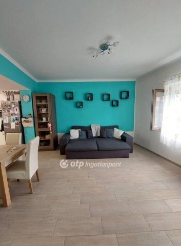 Eladó családi ház, Mohácson 88 M Ft, 3 szobás