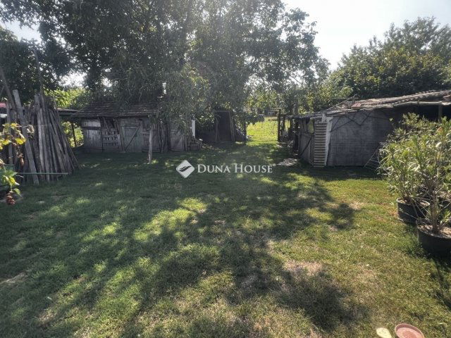 Eladó családi ház, Sárosdon 21.9 M Ft, 3 szobás