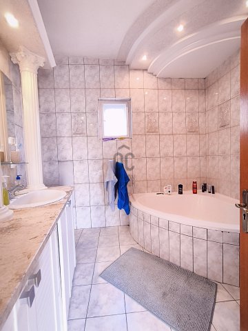 Eladó családi ház, Pusztaszentlászlón 43 M Ft, 4 szobás
