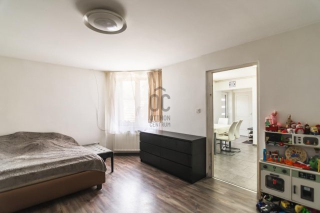 Eladó családi ház, Budapesten, IV. kerületben 80 M Ft, 3 szobás