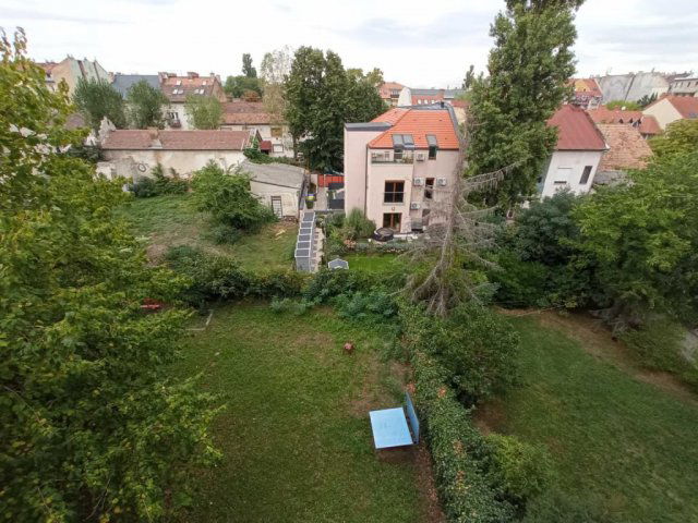 Eladó téglalakás, Budapesten, XIV. kerületben, Bosnyák téren
