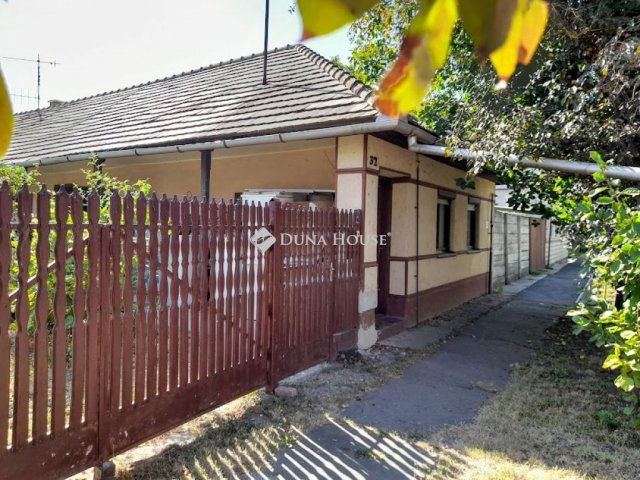 Eladó családi ház, Békéscsabán 25 M Ft, 4 szobás