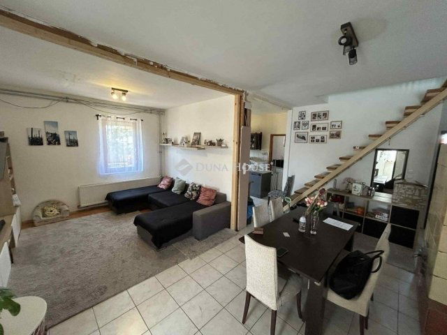 Eladó családi ház, Inárcson 79.9 M Ft, 7 szobás