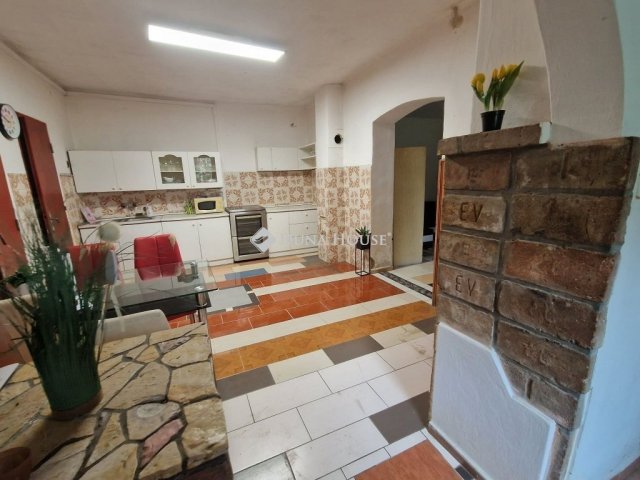 Eladó családi ház, Bissén 21.5 M Ft, 4 szobás