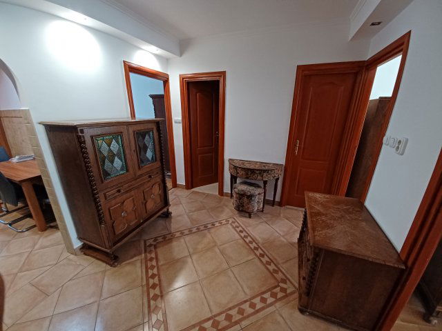 Kiadó téglalakás, albérlet, Győrött, Árpád úton, 3 szobás