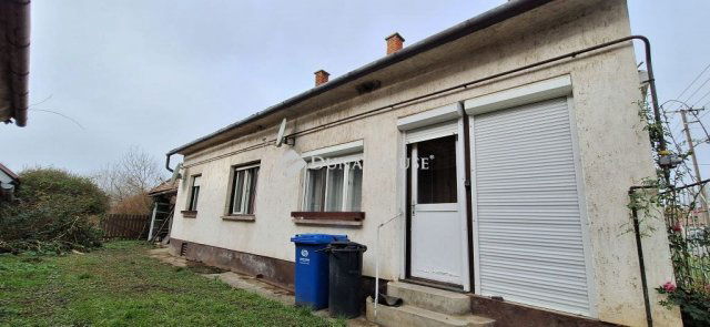 Eladó családi ház, Vajszlón 18 M Ft, 3 szobás