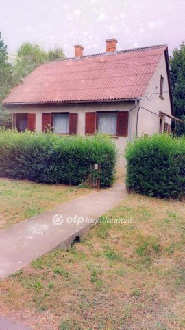 Eladó családi ház, Lippón 21.5 M Ft, 3 szobás