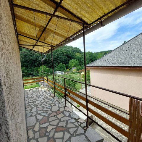 Eladó családi ház, Mogyorósbányán 49.9 M Ft, 5 szobás