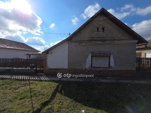 Eladó telek, Orosházán 3 M Ft / költözzbe.hu