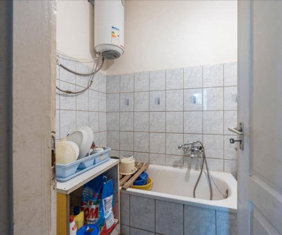 Eladó családi ház, Diósjenőn 19.9 M Ft, 2 szobás