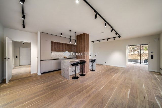 Eladó téglalakás, Budapesten, XII. kerületben 399 M Ft, 4 szobás