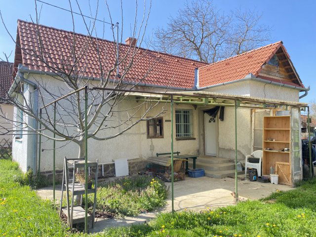 Eladó családi ház, Zalacsányon 29.9 M Ft, 2 szobás