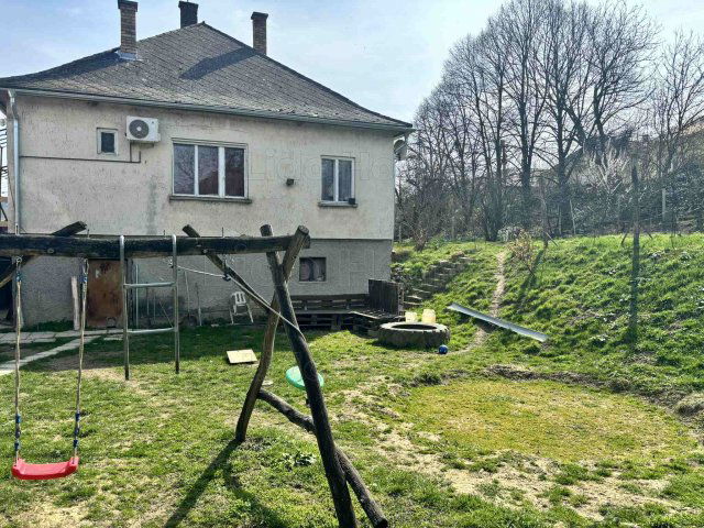 Eladó családi ház, Bajnán 44.9 M Ft, 3 szobás