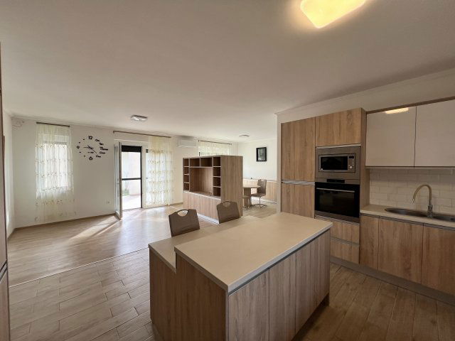 Eladó ikerház, Veszprémben 136 M Ft, 1+3 szobás