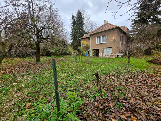 Eladó családi ház, Győrött 40 M Ft, 3 szobás