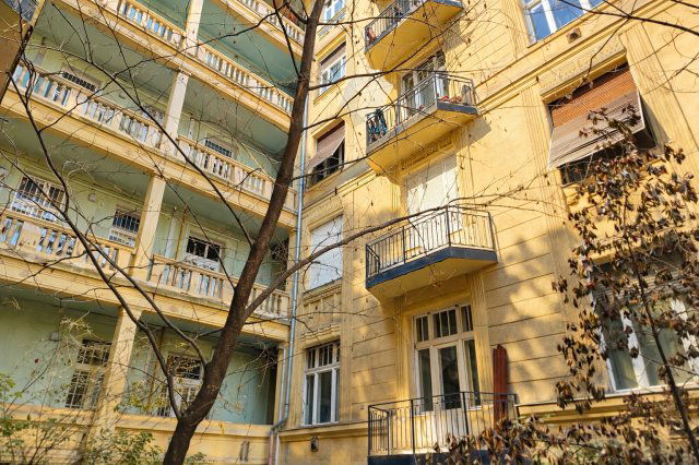 Eladó téglalakás, Budapesten, VI. kerületben 69.9 M Ft, 2 szobás