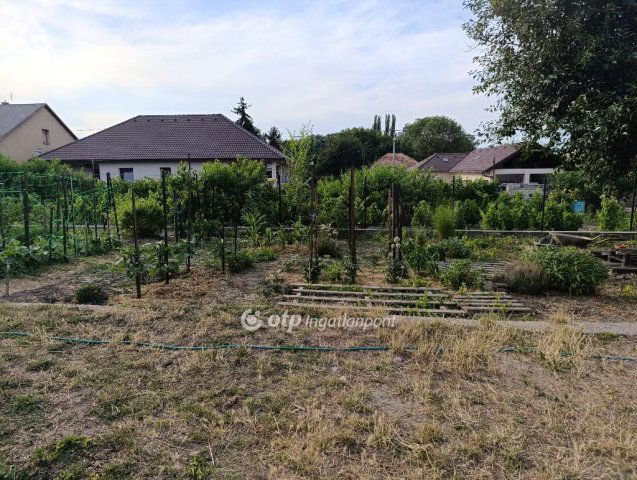 Eladó családi ház, Sóskúton 74.9 M Ft, 3 szobás