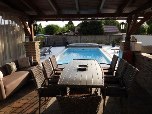 Eladó családi ház, Szatymazon 148 M Ft, 5 szobás