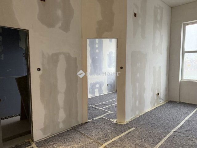 Eladó téglalakás, Budapesten, XXI. kerületben 27.5 M Ft