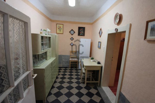 Eladó családi ház, Nádudvaron 12.9 M Ft, 1 szobás