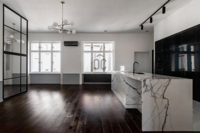 Eladó téglalakás, Budapesten, V. kerületben 750 M Ft, 5 szobás