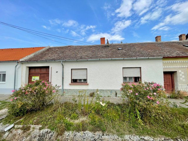 Eladó családi ház, Csepregen, Petőfi utcában 18 M Ft