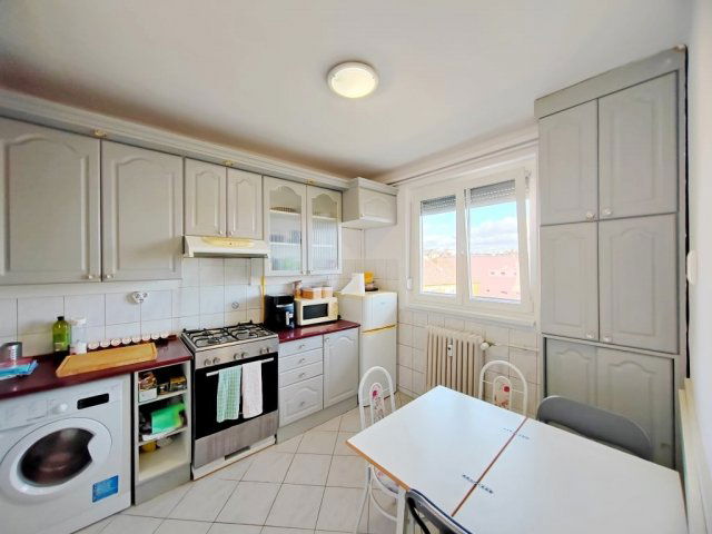 Eladó téglalakás, Szombathelyen 49 M Ft, 3 szobás