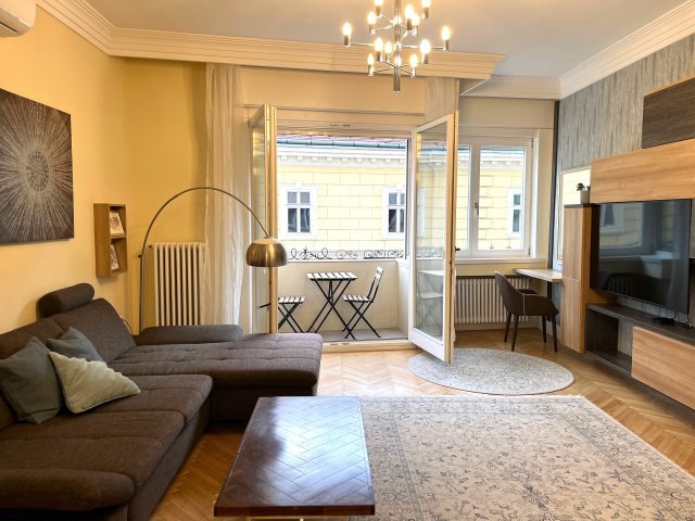 Kiadó téglalakás, albérlet, V. kerületben, Váci utcában