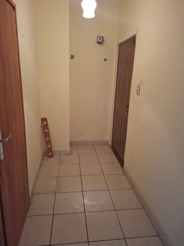Kiadó téglalakás, albérlet, Komlón 85 E Ft / hó, 1 szobás