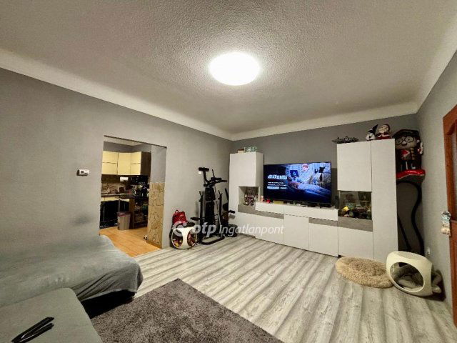 Eladó téglalakás, Nyíregyházán 37 M Ft, 2 szobás