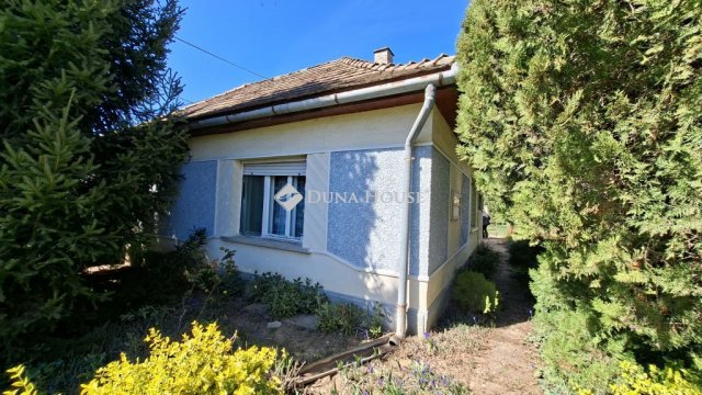 Eladó családi ház, Dalmandon 23.5 M Ft, 4 szobás