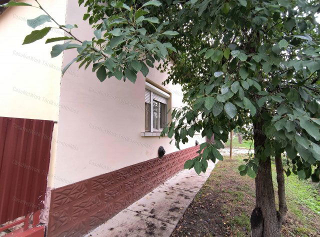 Eladó családi ház, Törökszentmiklóson 29.9 M Ft, 3 szobás