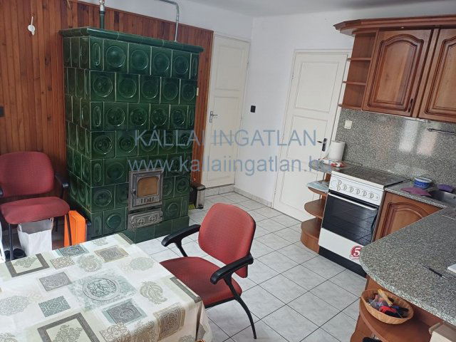 Eladó családi ház, Nyíregyházán 69 M Ft, 4 szobás