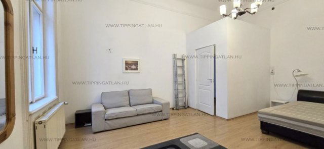 Eladó téglalakás, Budapesten, VII. kerületben, Klauzál utcában