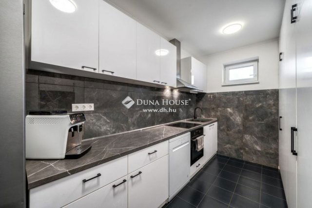 Eladó családi ház, Dabason 186 M Ft, 4 szobás