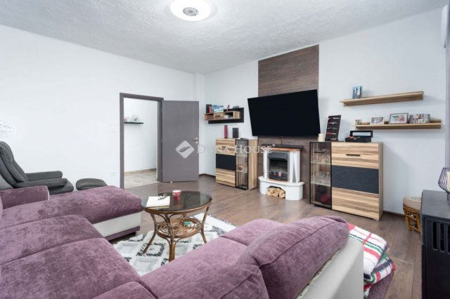 Eladó családi ház, Mosonmagyaróváron 83.99 M Ft, 3 szobás