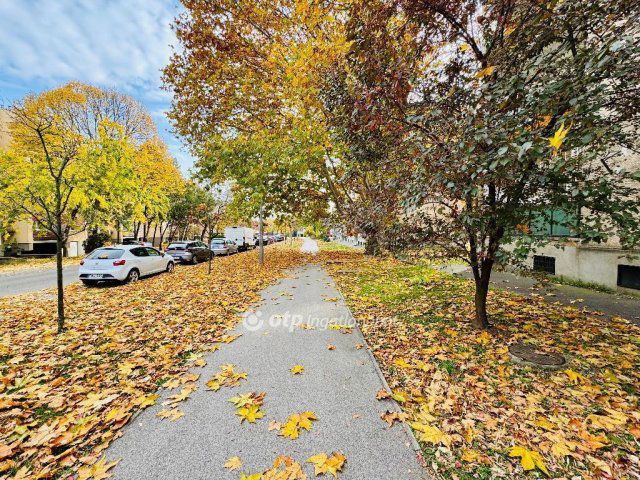 Eladó téglalakás, Debrecenben 62.9 M Ft, 2 szobás