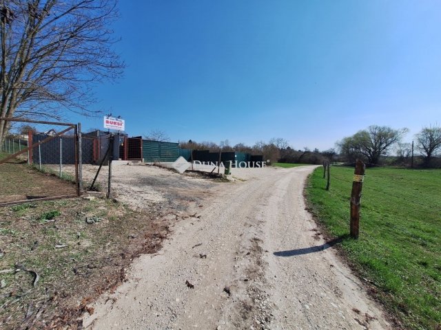 Eladó családi ház, Bicskén 21.5 M Ft, 2 szobás