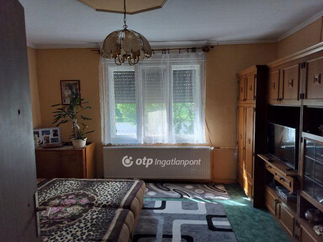 Eladó családi ház, Szilen 37 M Ft, 3 szobás