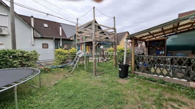 Eladó családi ház, Szigethalmon 42.2 M Ft, 3 szobás