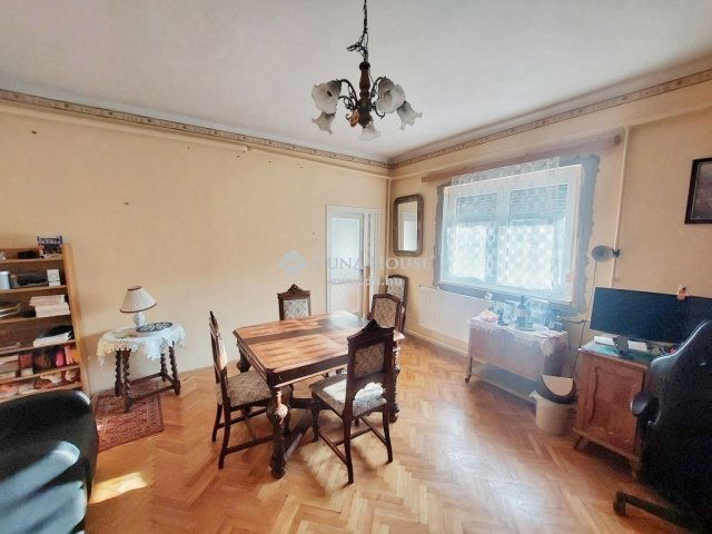 Eladó családi ház, Kistarcsán 84.9 M Ft, 5 szobás