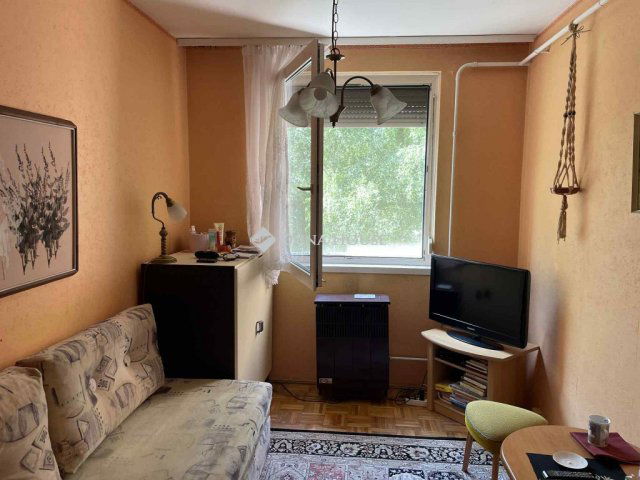 Kiadó téglalakás, albérlet, Szegeden, Hargitai utcában