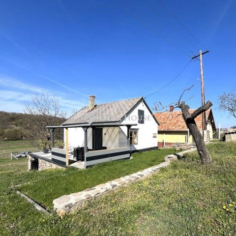 Eladó nyaraló, Monostorapátin 52 M Ft, 1 szobás