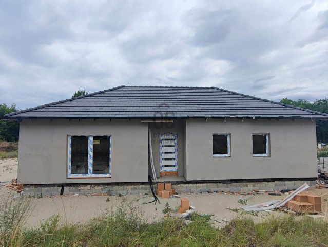 Eladó családi ház, Pócsmegyeren 87.9 M Ft, 4 szobás