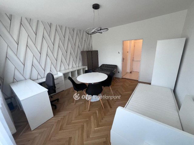 Kiadó téglalakás, albérlet, Szegeden 170 E Ft / hó, 1 szobás