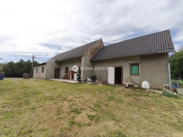 Eladó családi ház, Sárbogárdon 45 M Ft, 3 szobás