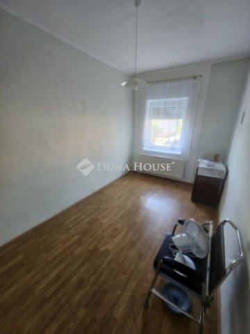 Eladó családi ház, Hajmáskéren 62.9 M Ft, 3 szobás