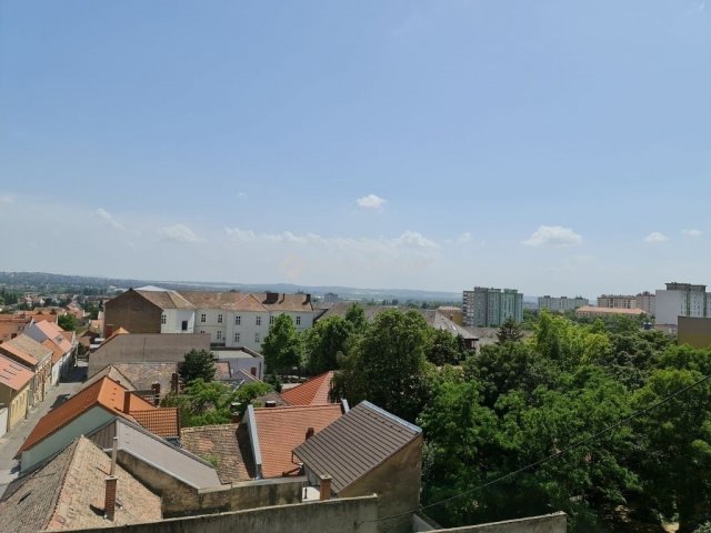 Eladó panellakás, Pécsett 54.9 M Ft, 2 szobás